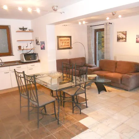 公寓 2 Bedrooms With Enclosed Garden And Wifi At 奥伯尔
