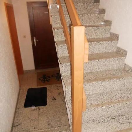 2 Bedrooms With Enclosed Garden And Wifi At *